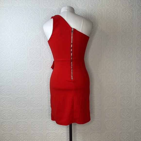 HELLO MOLLY Backstage Passes One
Shoulder Ruffled Dress Bright Red, Size 6 - Picture 6 of 12